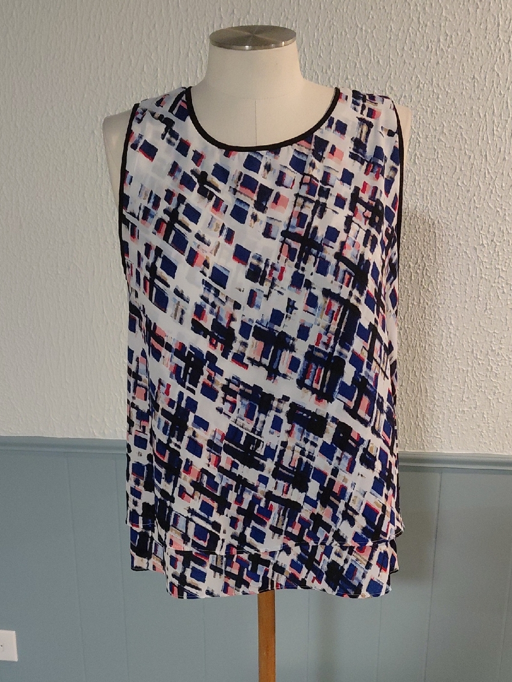 White House Black Market Navy, White & Pink Abstract Print Sleeveless Tank